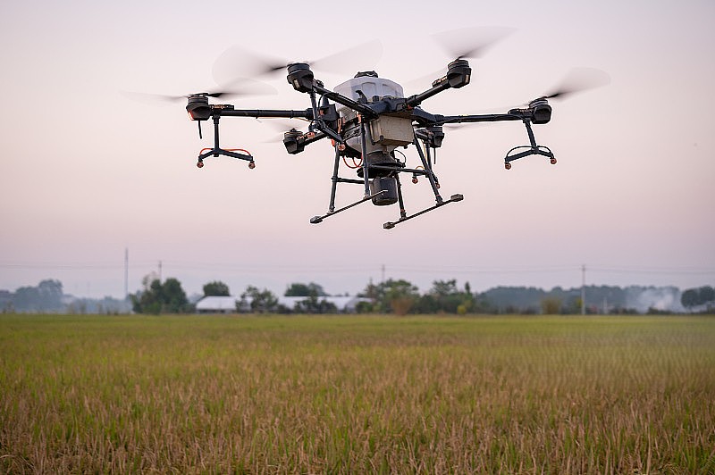 农业监测无人机